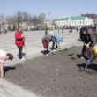 Работники драмтеатра приняли участие в общегородском субботнике