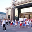 На Театральной площади прошло празднование Дня российского флага