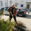 Работники драмтеатра вышли на общегородской субботник
