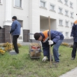 Работники драмтеатра вышли на всеобщий осенний субботник