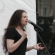 В Пушкинский день у драмтеатра читали стихи великого поэта