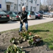Работники драмтеатра вышли на общегородской субботник