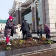 Работники драмтеатра вышли на общегородской субботник