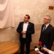 В фойе театра торжественно открыли мемориальную доску Людмиле Лозицкой