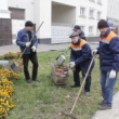 Работники драмтеатра вышли на всеобщий осенний субботник